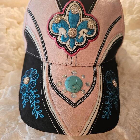 Women's Heartland Pink and Black Embroidered Baseball Cap with embroidery - Picture 1 of 7